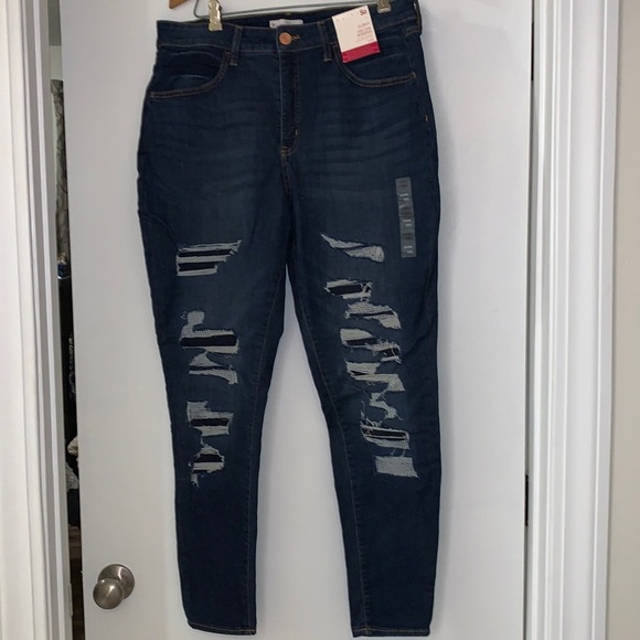 NWT SO Curvy High Rise Jeggings.  Size 17/33W - Picture 1 of 5